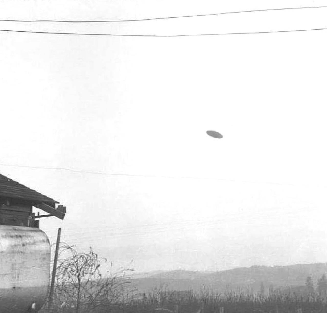 Vintage Black And White Ufo Background