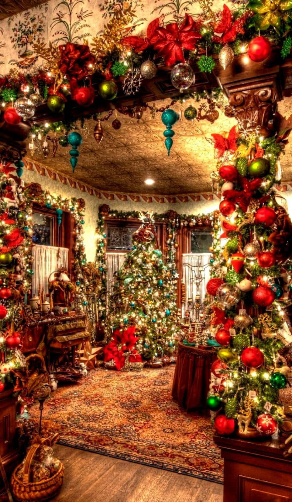 Vintage Christmas Decor Interior.jpg