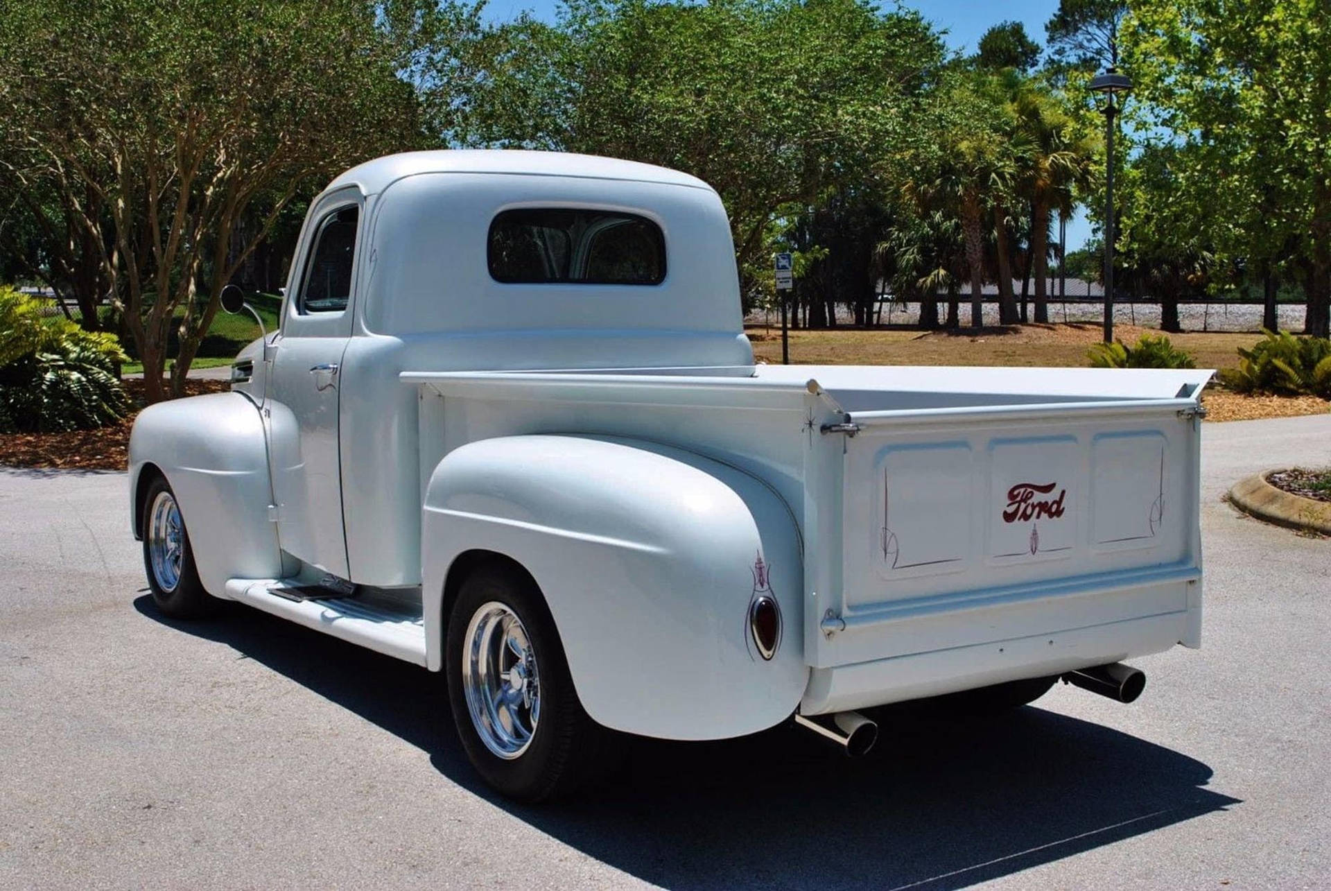 Vintage Elegance Unveiled - White Old Ford Truck Background