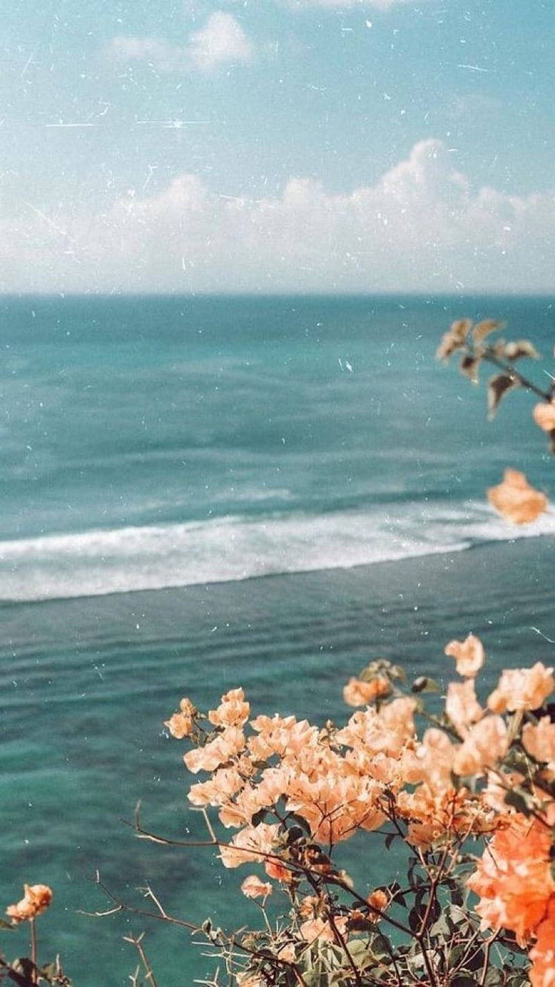 Vintage Iphone Blue Ocean Aesthetic Background