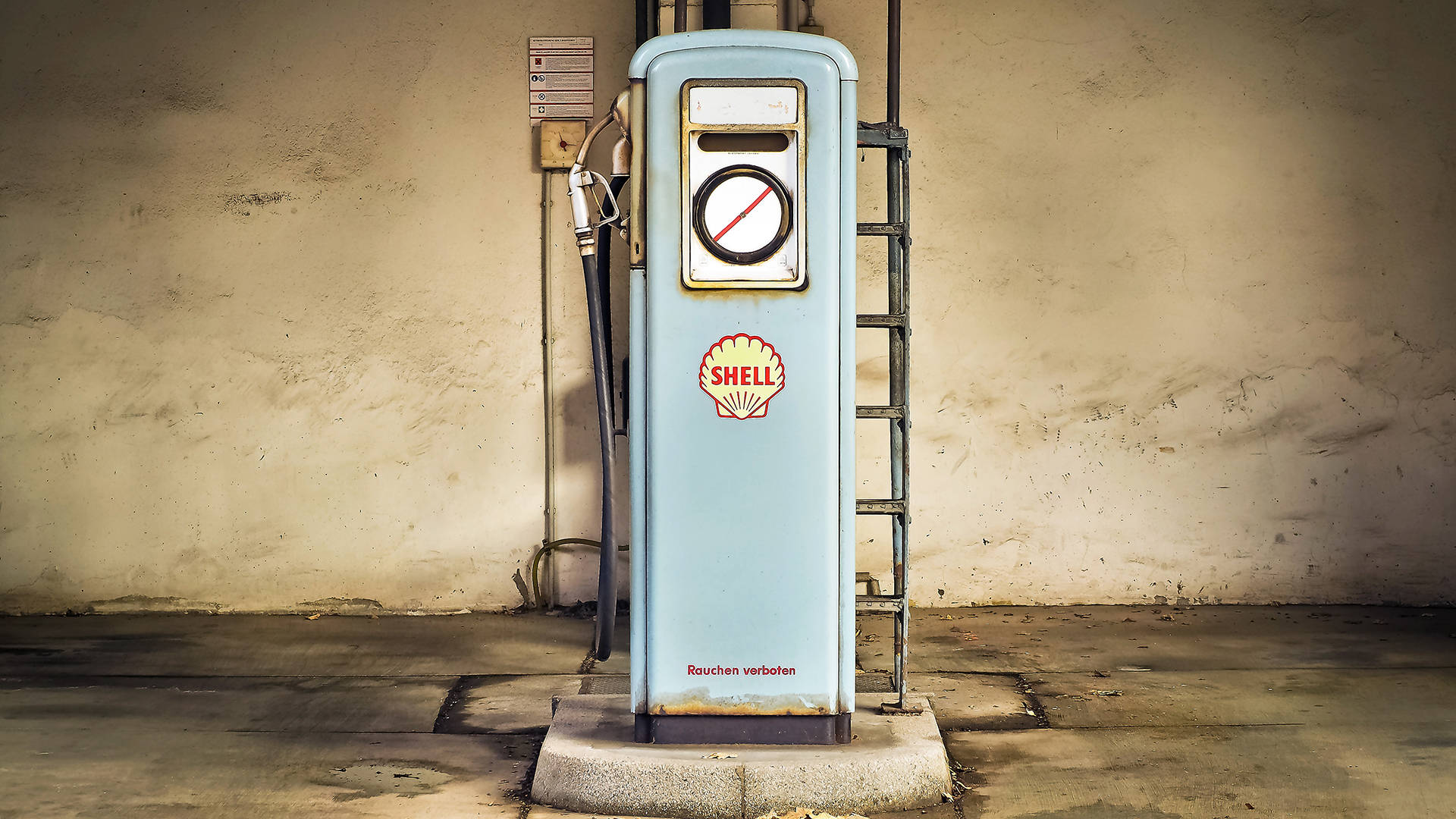 Vintage Minimalist Gas Station