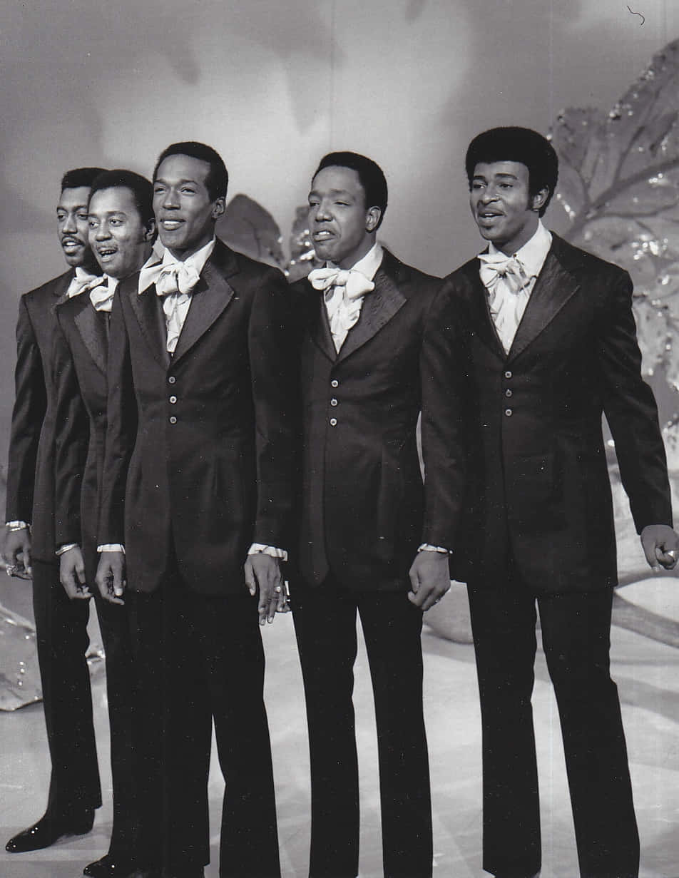 Vintage Motown Group Performance