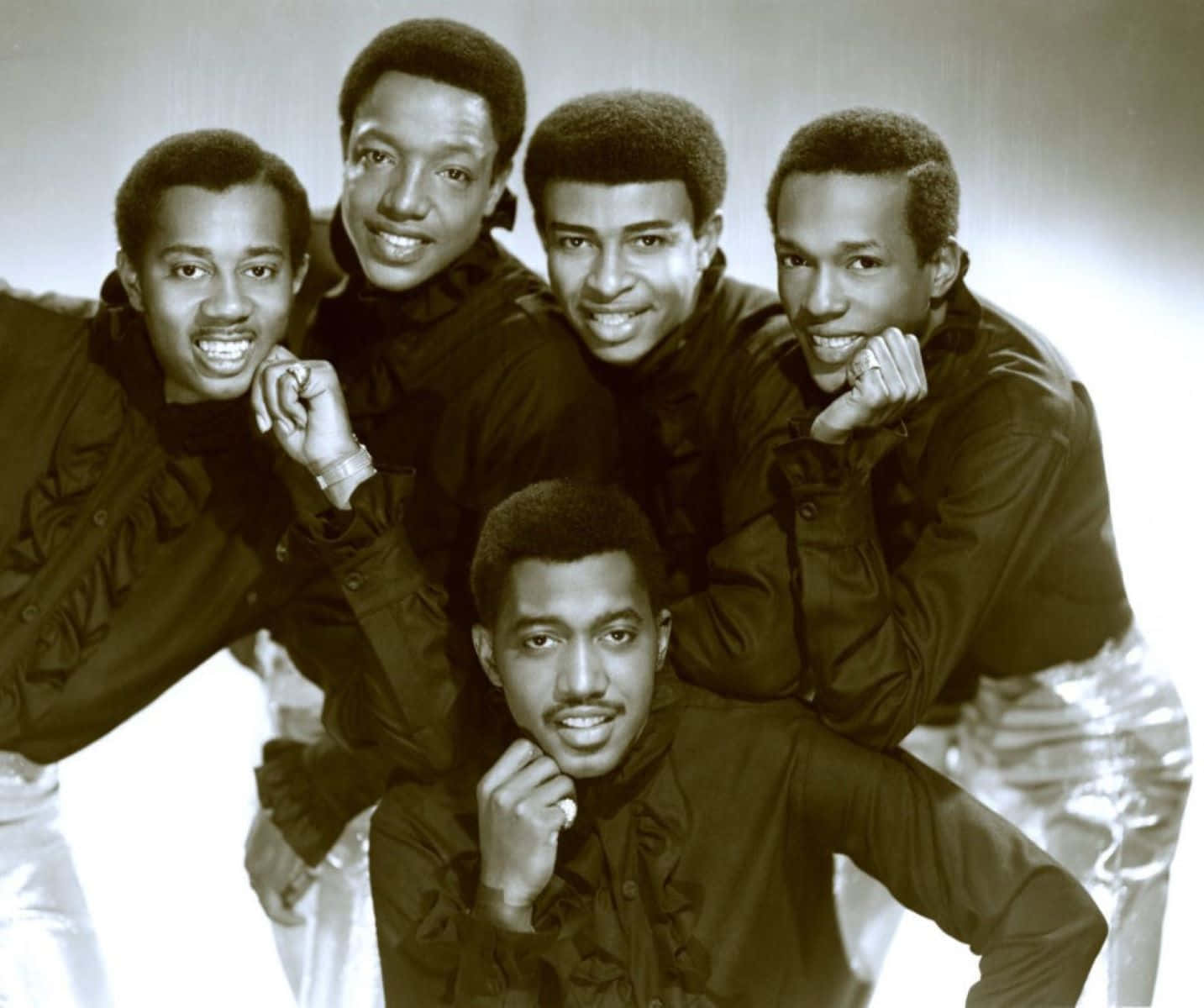 Vintage Motown Group Portrait Background