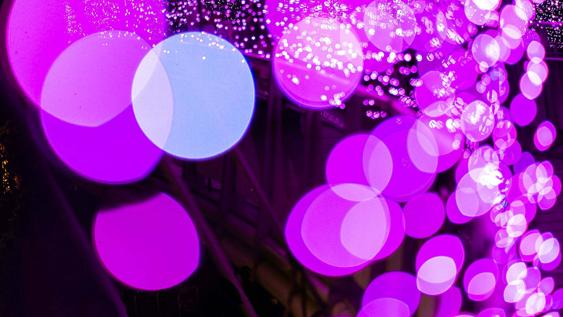 Violet Aesthetic Glossy Circles Glare Background