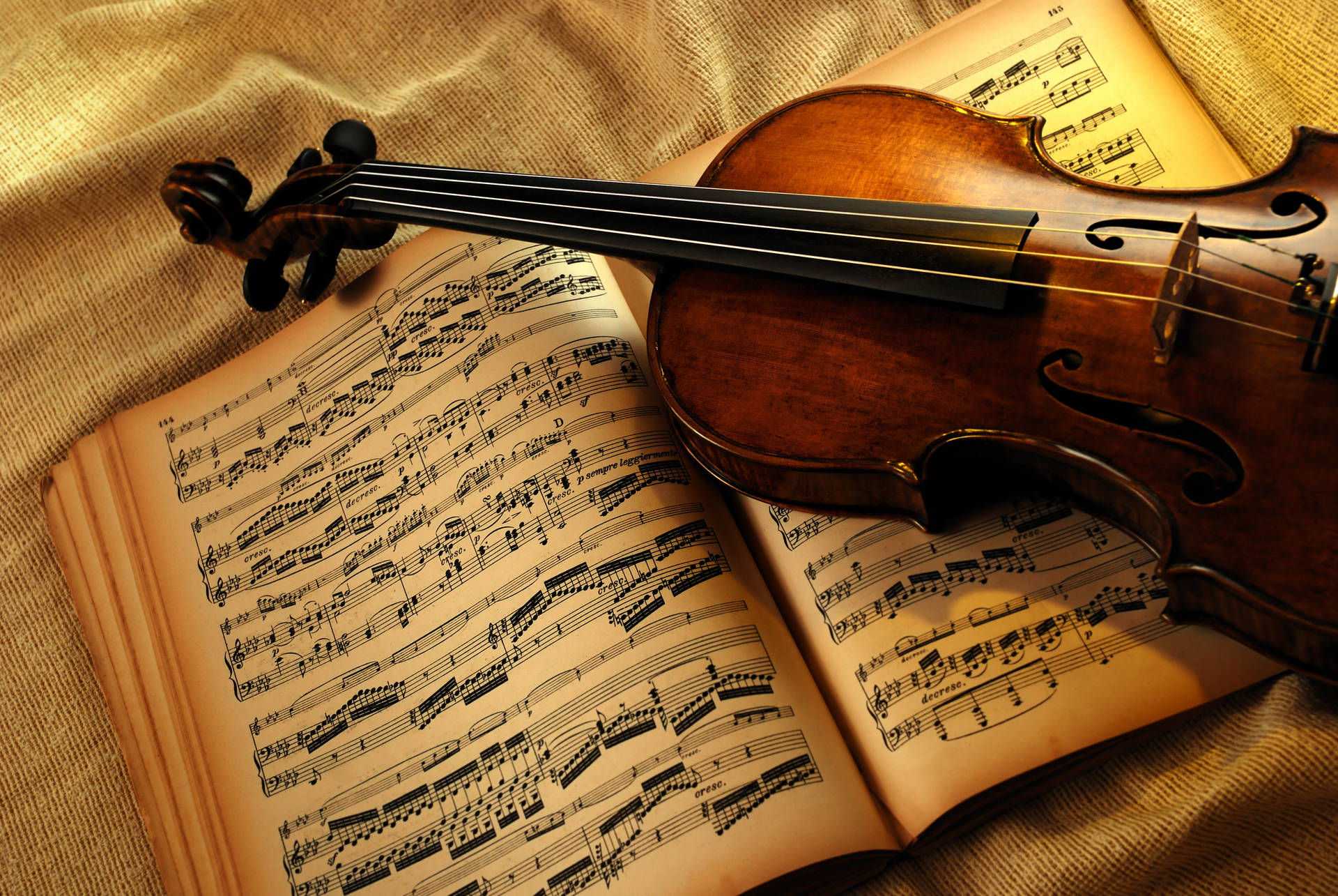 Violin Over Sheet Music 4k Background