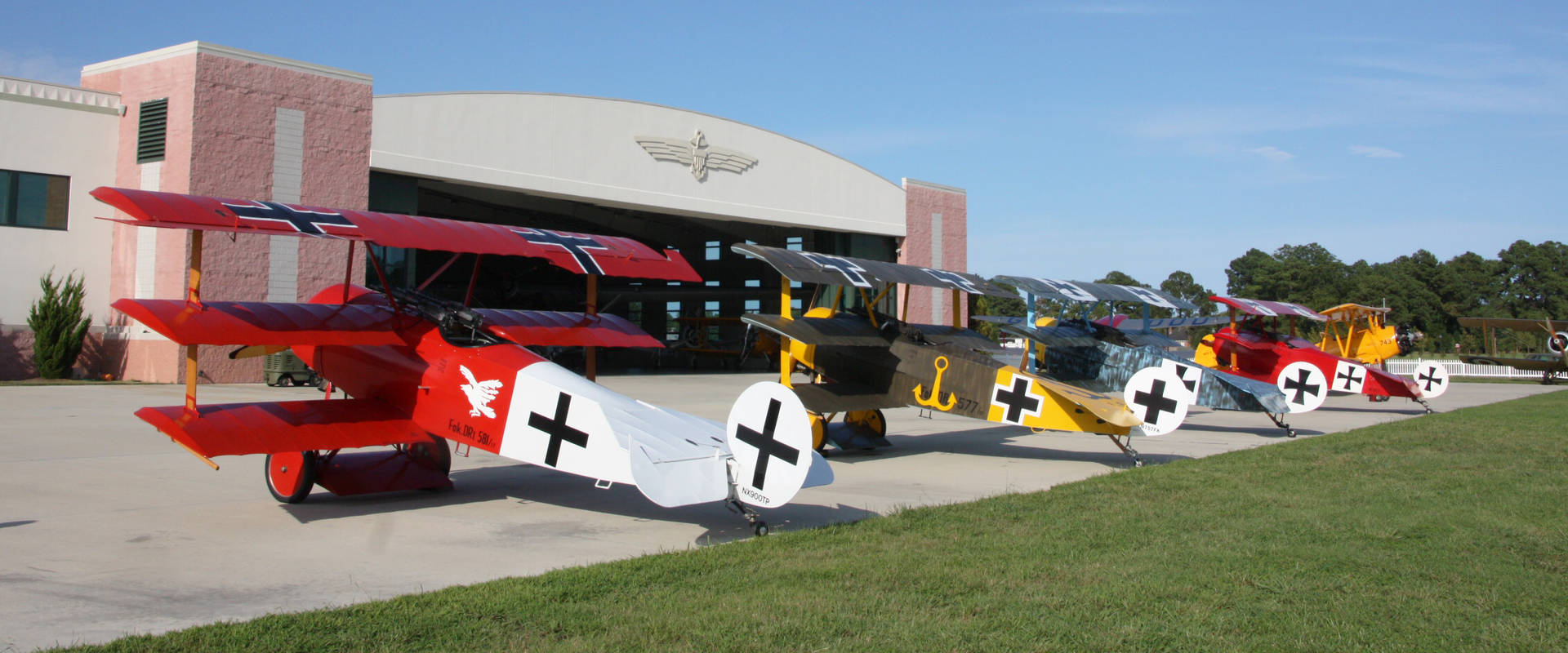Virginia Military Aviation Museum Background
