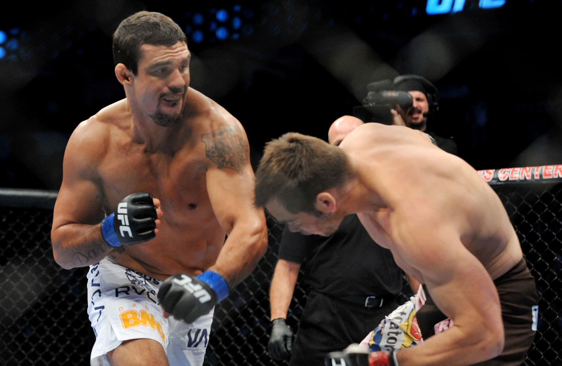 Vitor Belfort Versus Rich Franklin In Ufc 103 Background