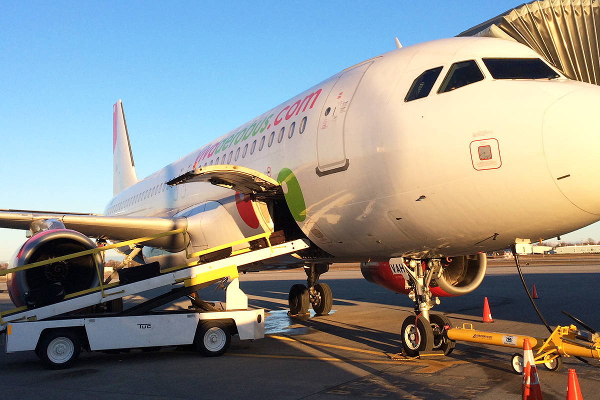 Viva Aerobus Undergoing Repairs