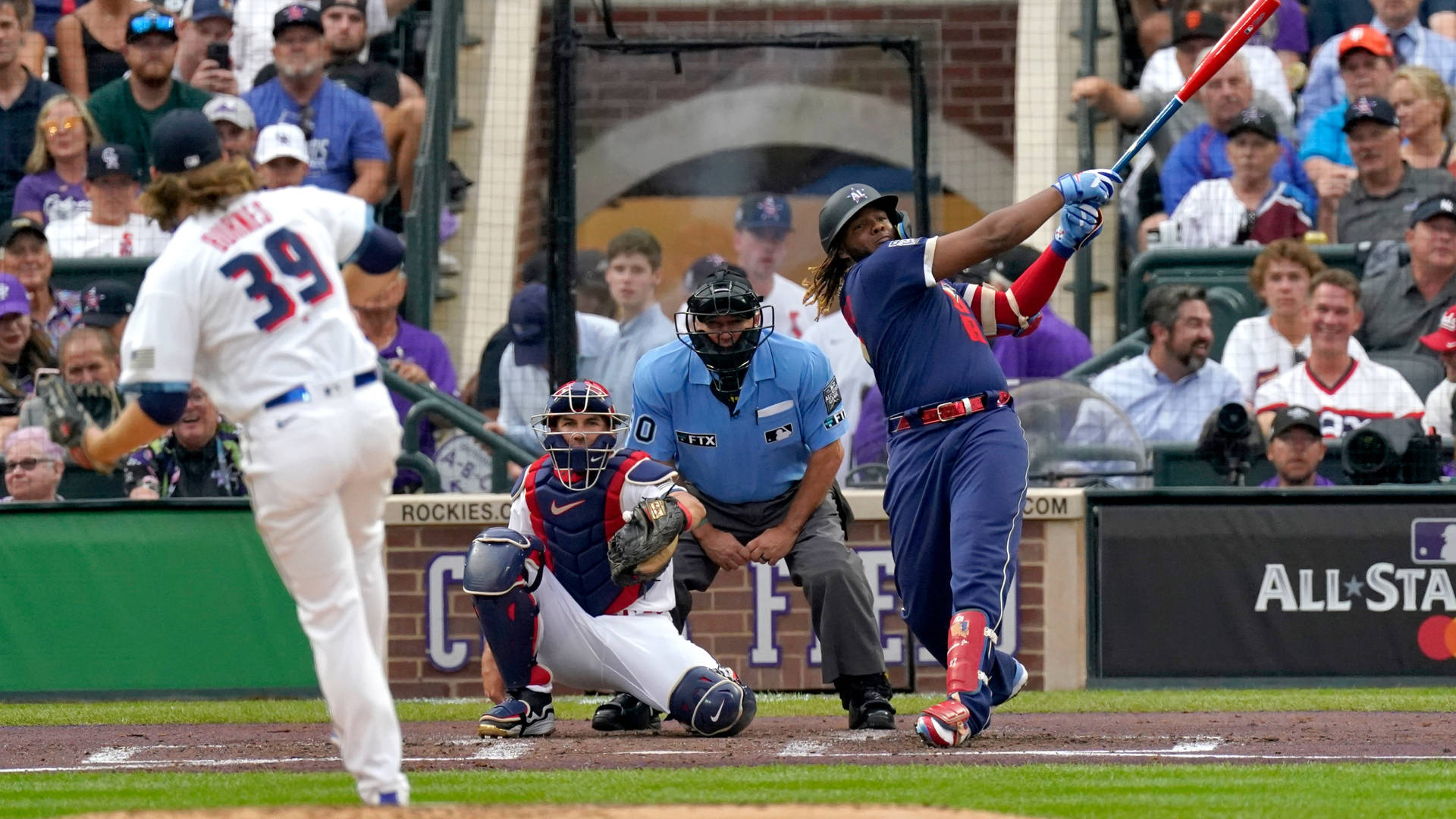 Vladimir Guerrero Jr In 2021 Game Background