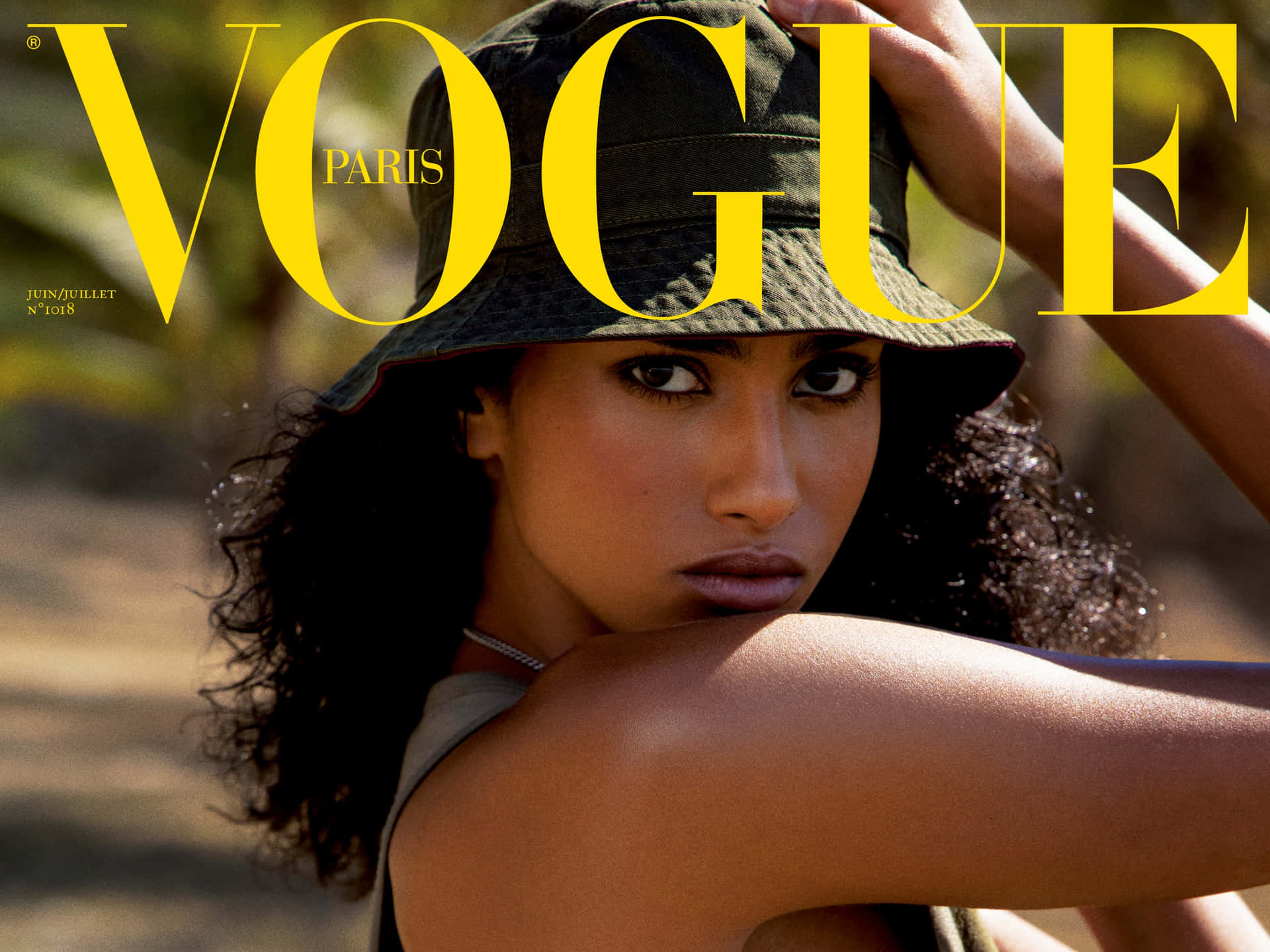 Vogue Paris Summer Issue Cover Background