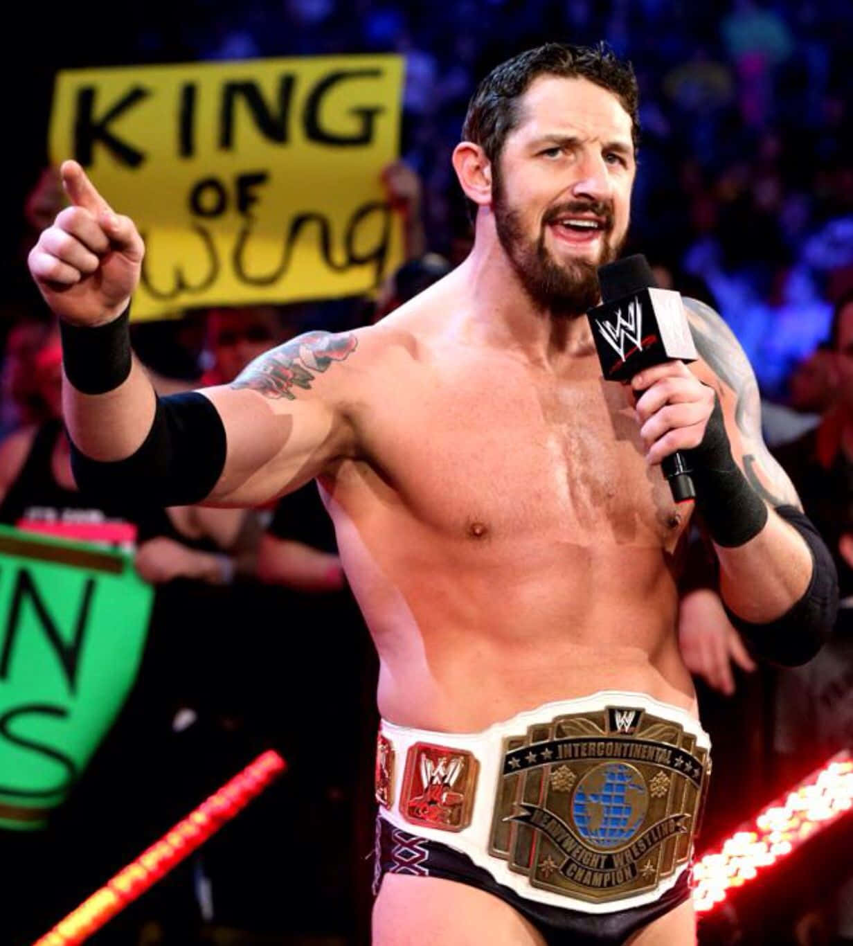 Wade Barrett Hyping Up The Fans