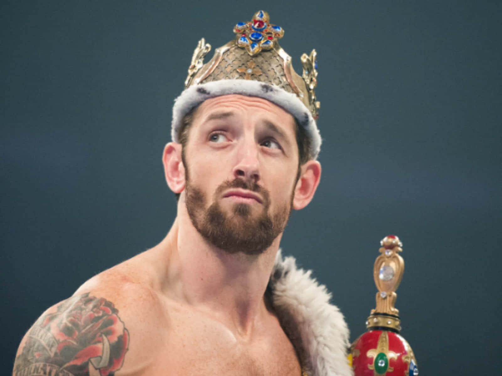 Wade Barrett Wearing A Crown