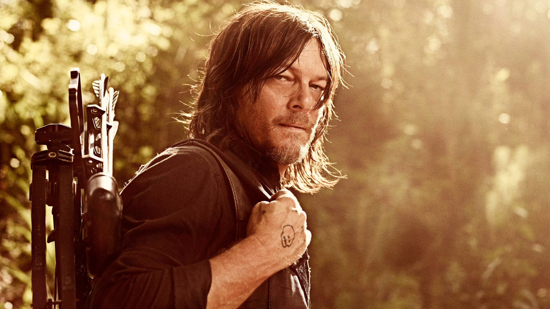 Walking Dead Daryl With Sunlight Background