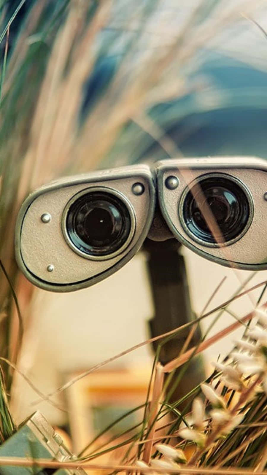 Wall E Iphone In Grass