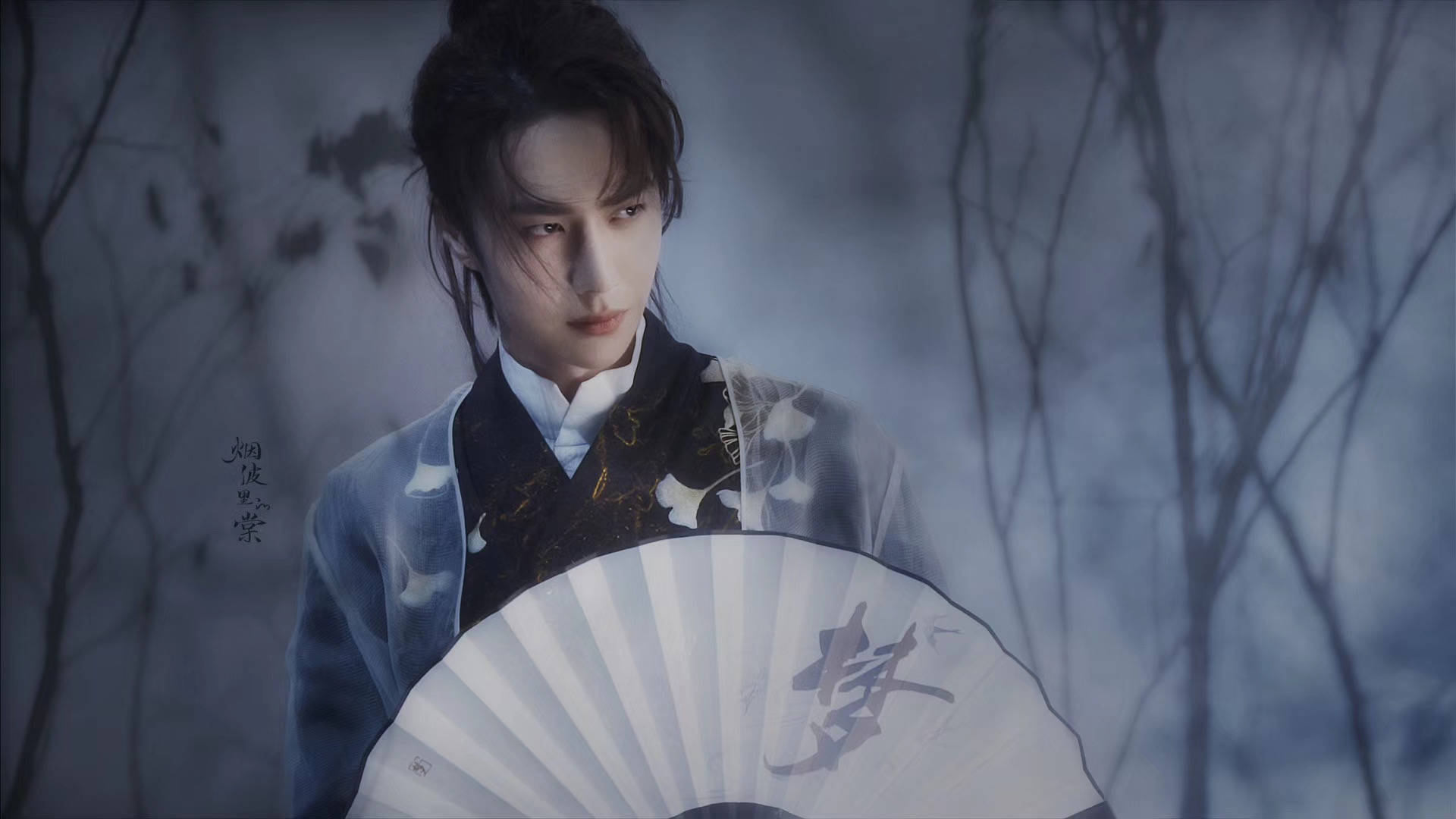 Wang Yibo Elegantly Stands Dominant In Traditional Fashion
