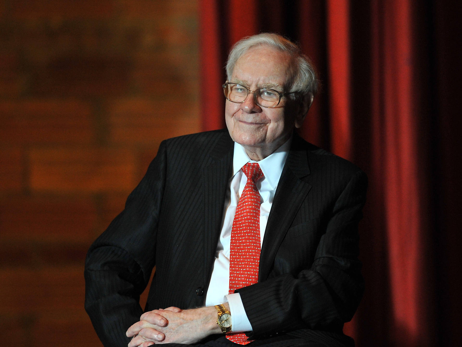 Warren Buffett Smiling Formal Photography Background