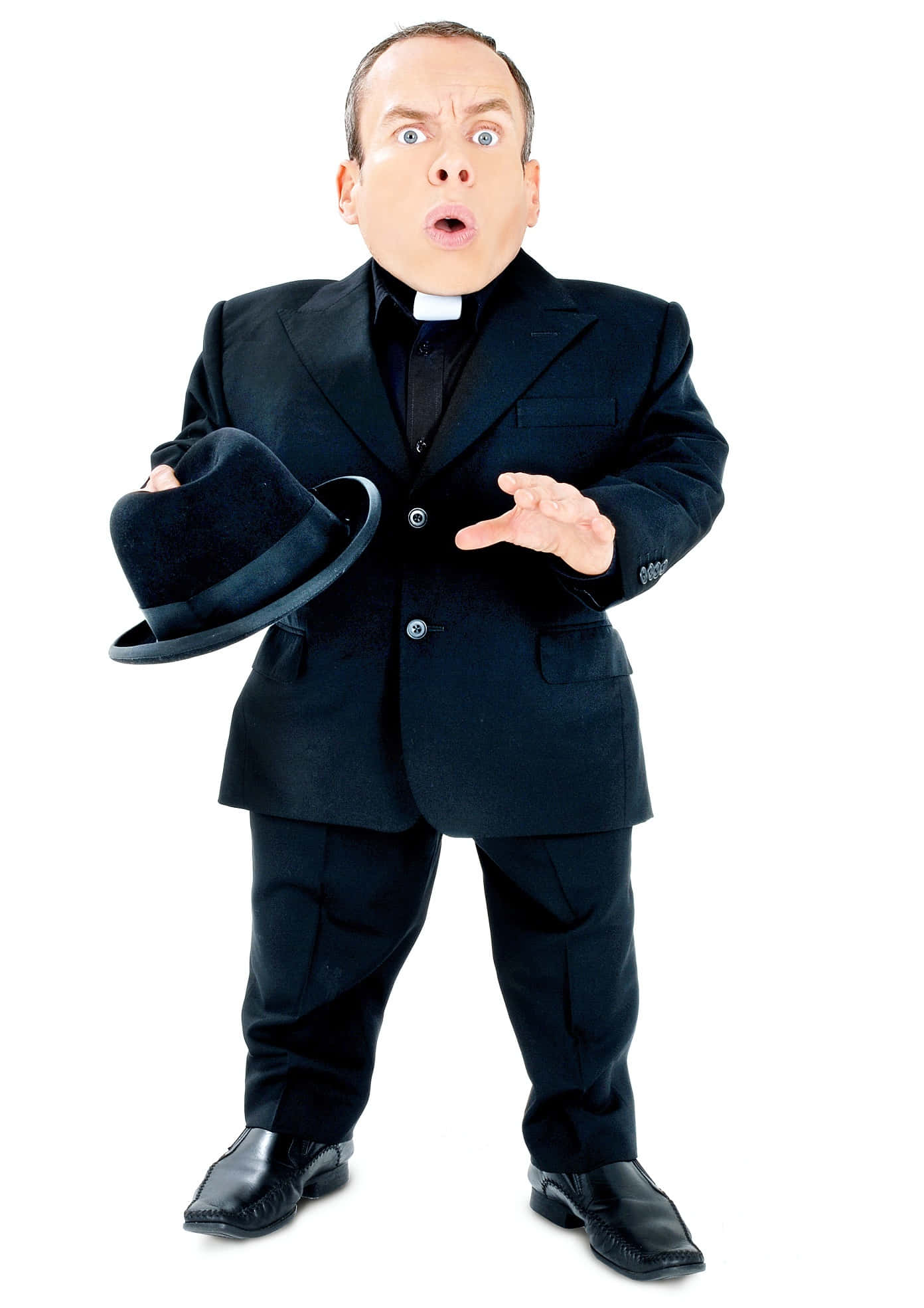 Warwick Davis Smiling On A Red Carpet Event Background