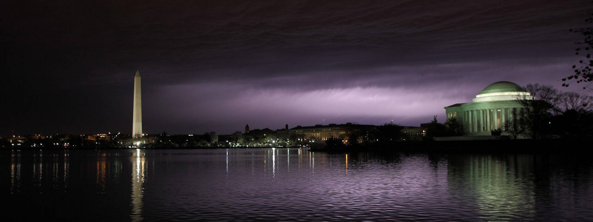 Washington, Dc Purple Sky Background