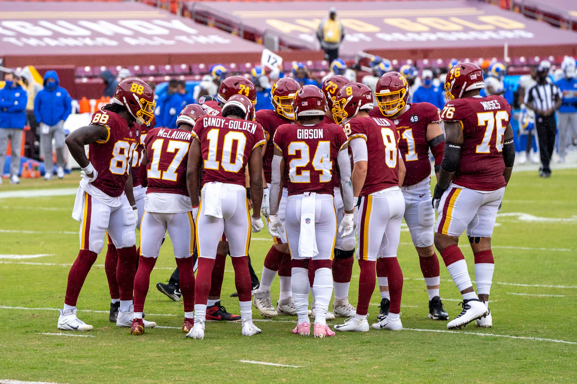 Washington Football Team In Action Background