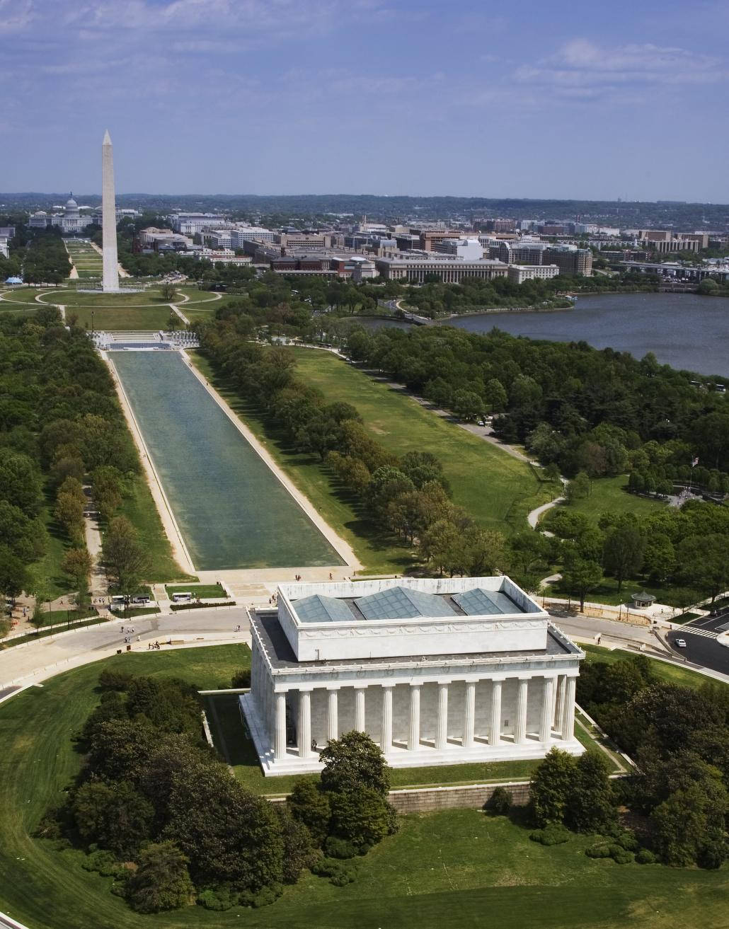 Washington Monument And Lincoln Memoral