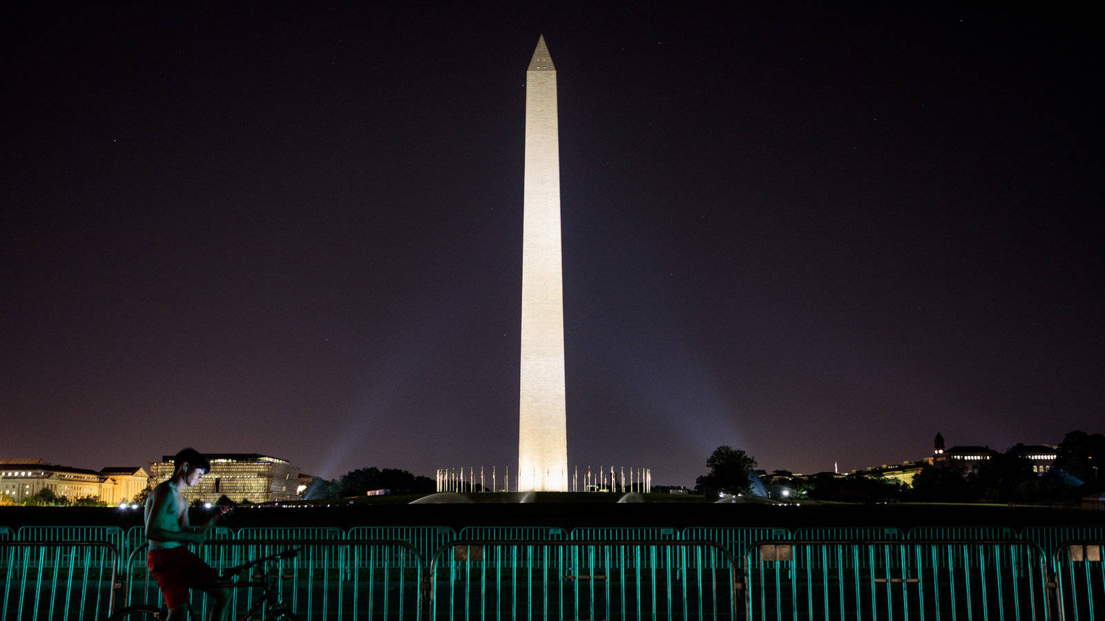 Washington Monument Evening Background