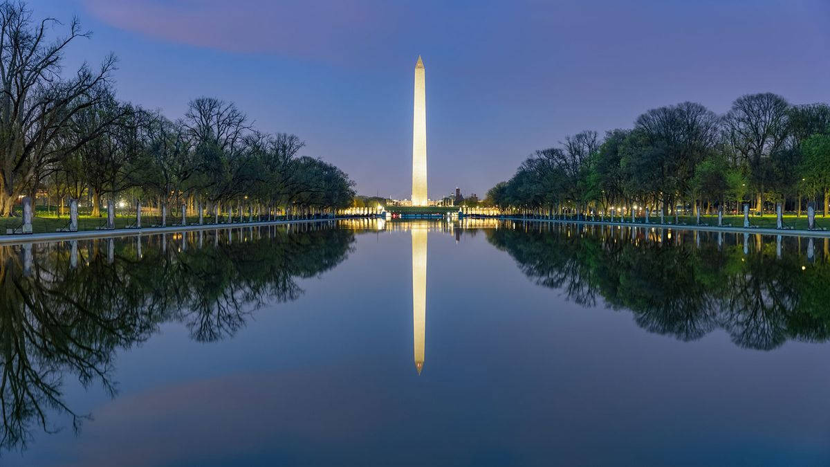 Washington Monument Evening Reflection Background