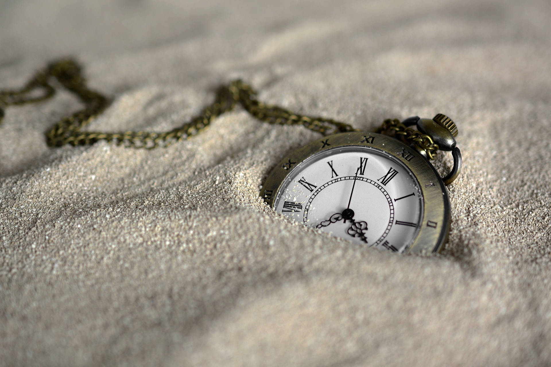 Watch On White Sand Tiempo Background Background