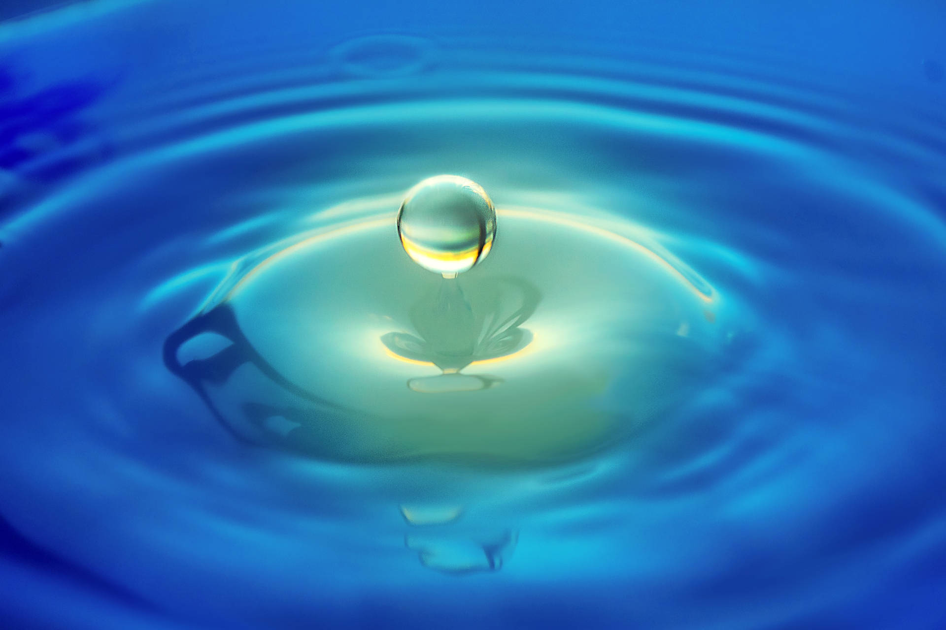 Water Droplet Background