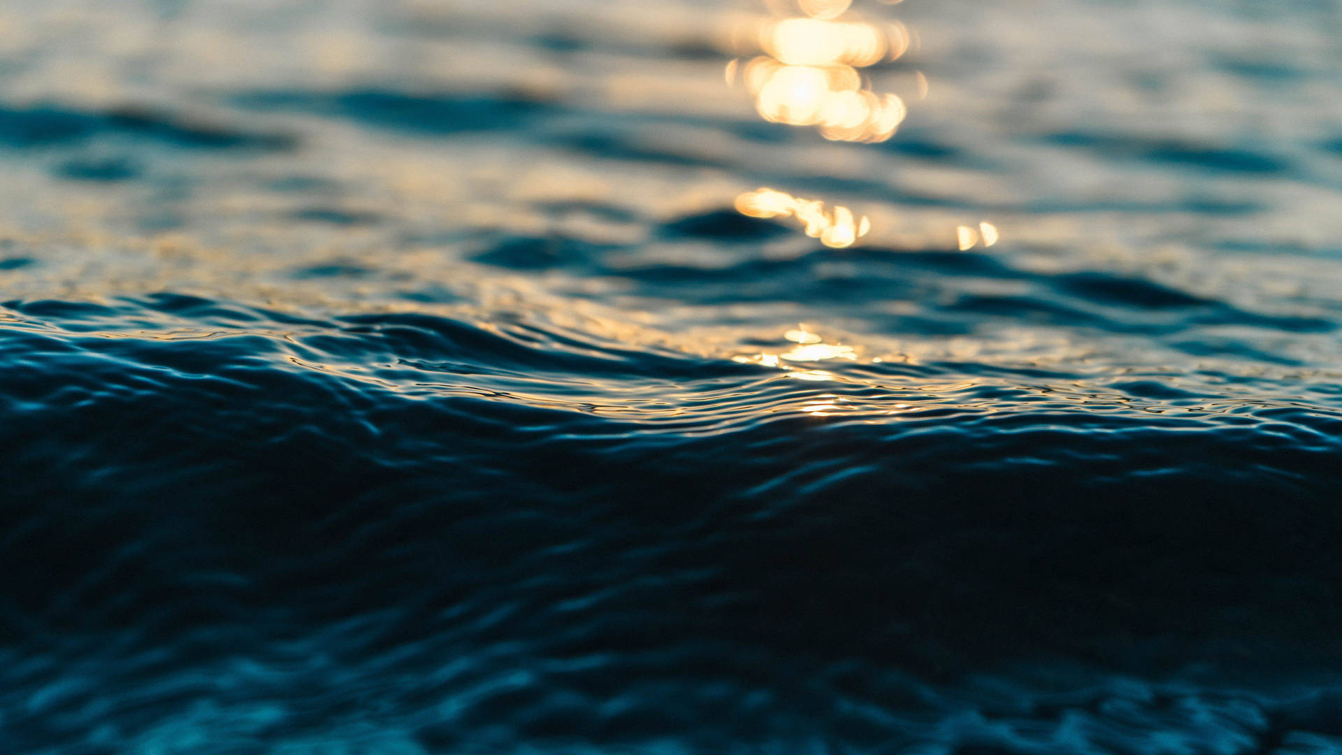 Water Surface Aesthetic Dark Blue Hd Background