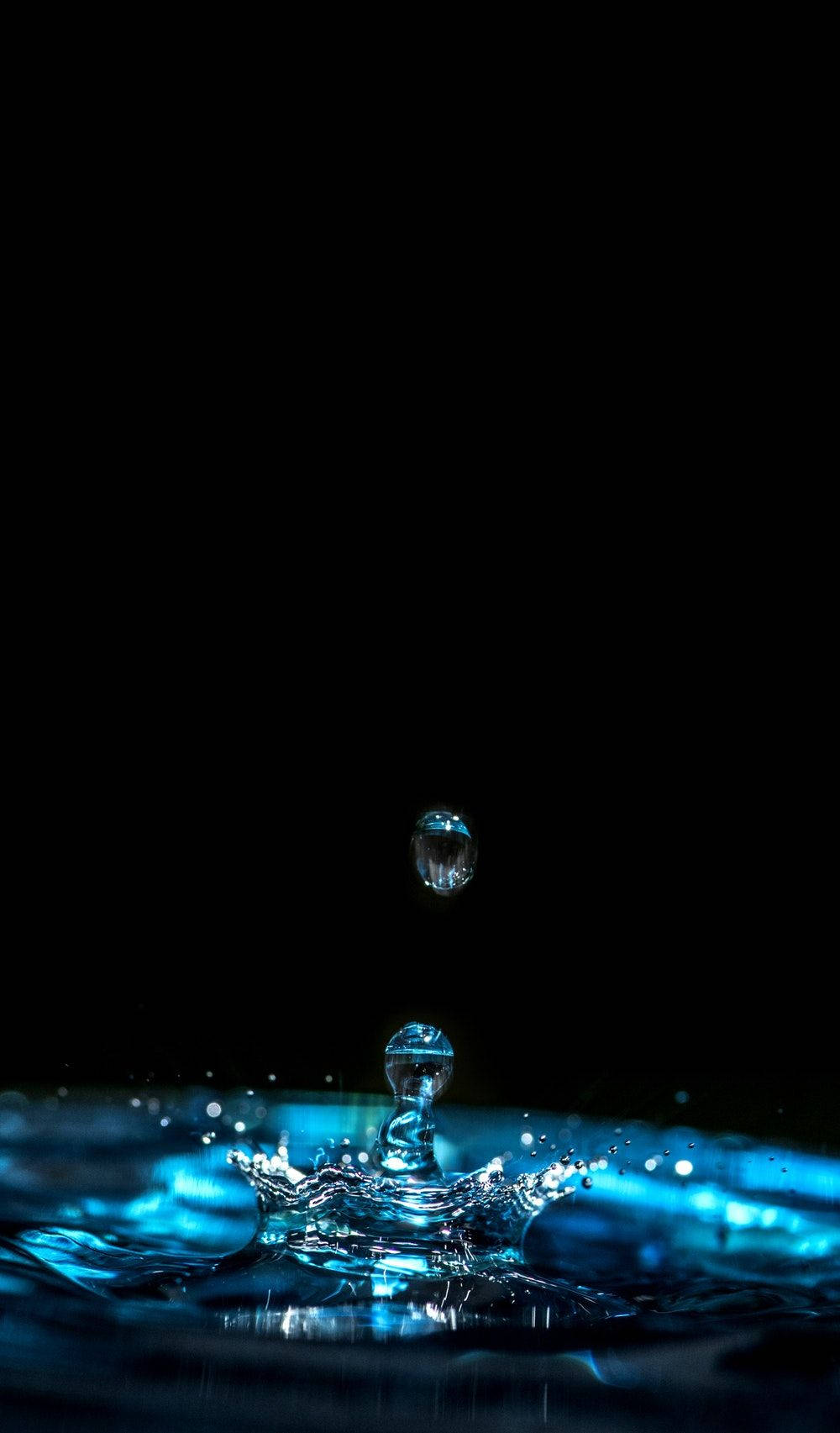Waterdrop Aesthetic Dark Blue Hd Background