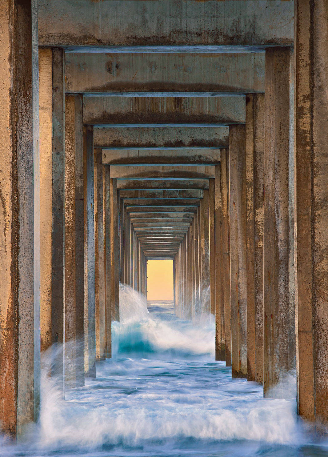 Waves Crashing Onto San Diego Pier Background