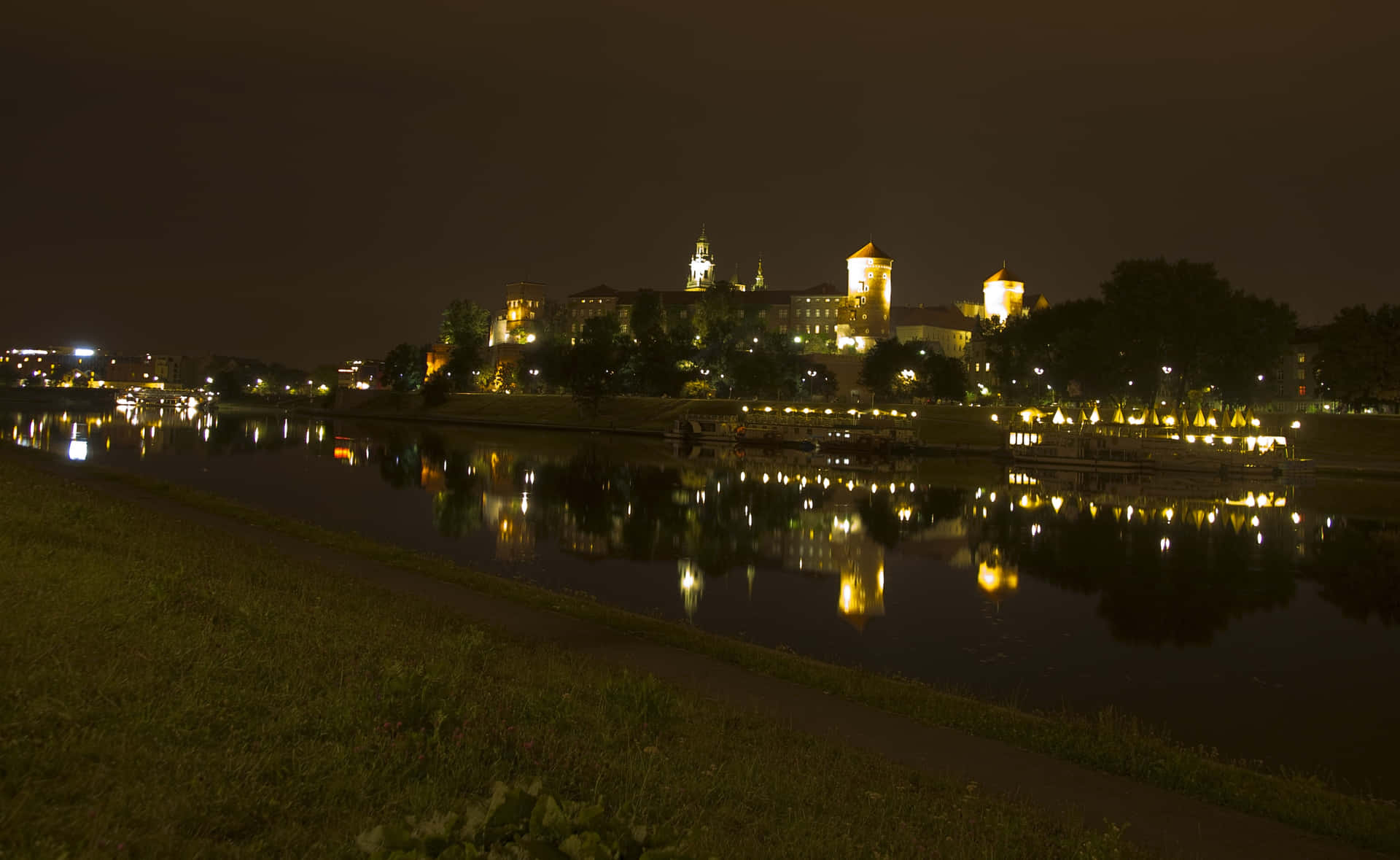 Wawel Castle Black Night Sky Background