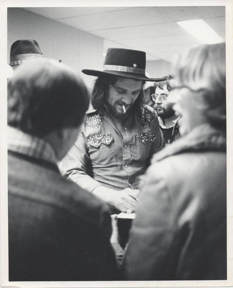 Waylon Jennings Signing Background