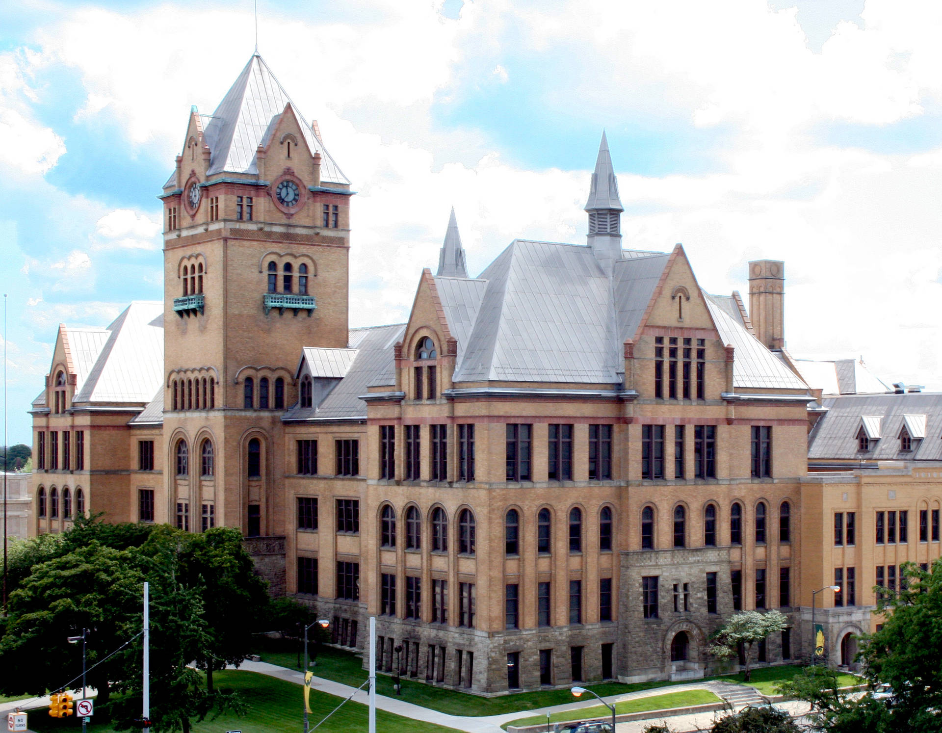 Wayne State University Cloudy Backdrop