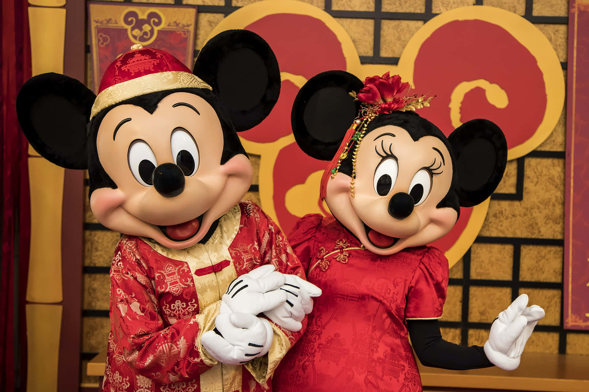 Welcome The New Year With A Smiling Mickey Mouse Background