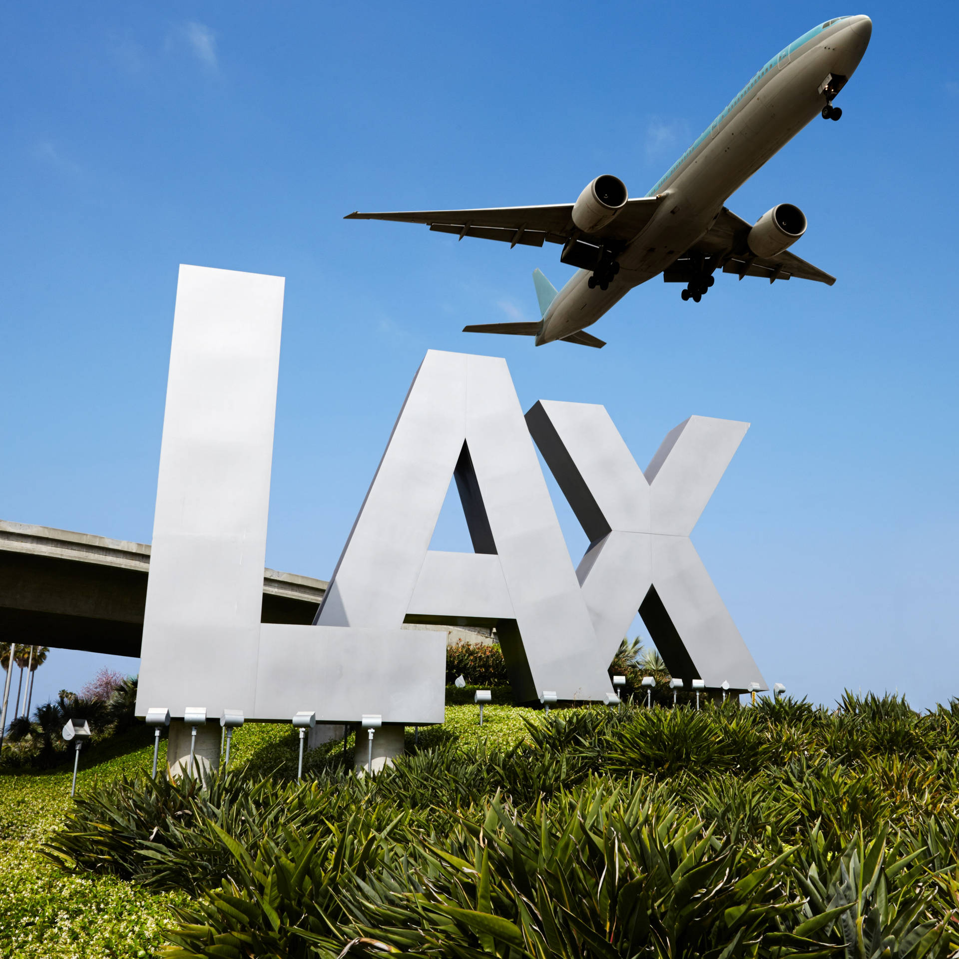 Welcome To Los Angeles International Airport (lax)