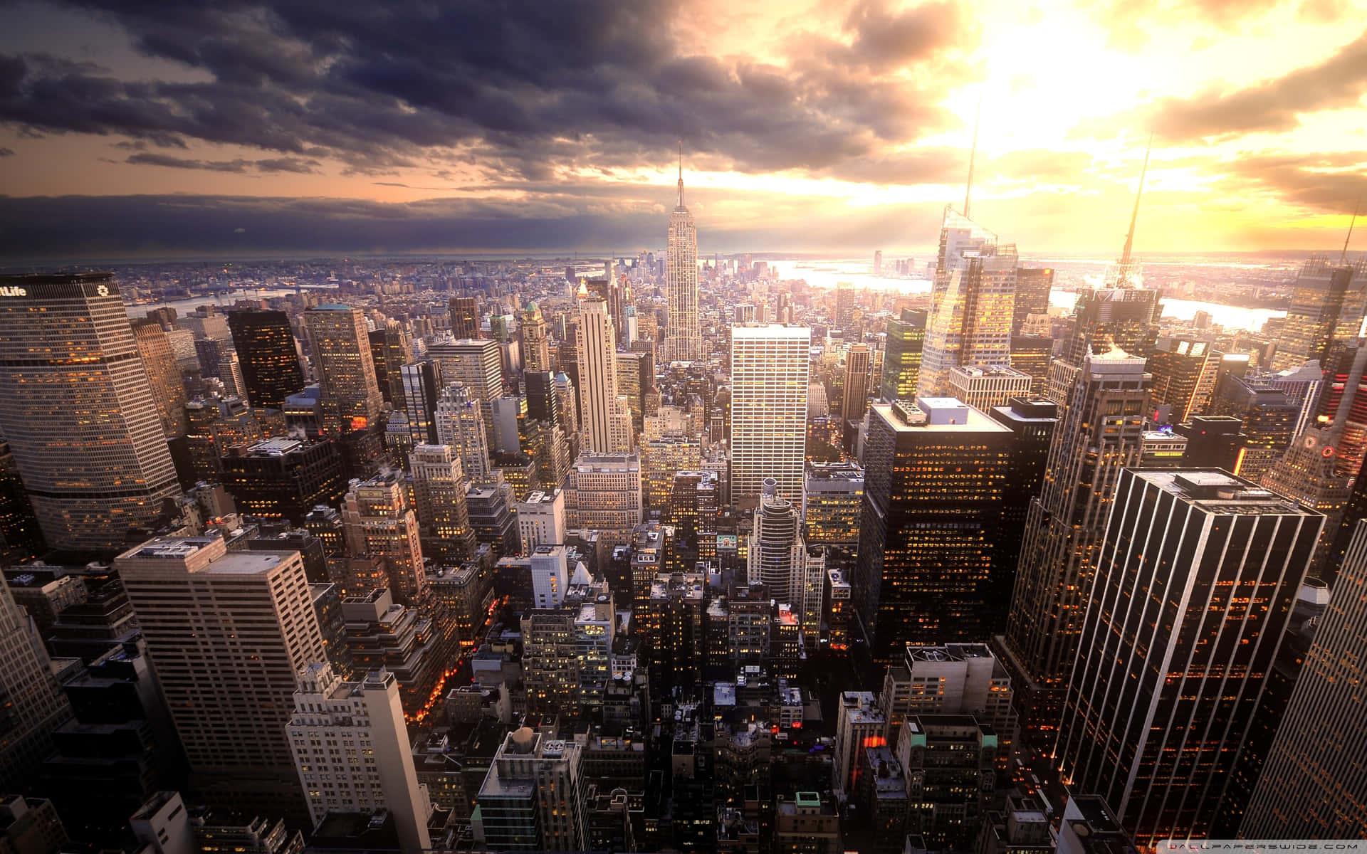 Welcome To New York City, Where The Sky Is The Limit! Background