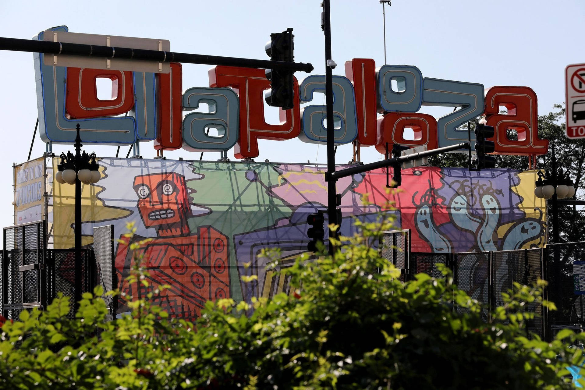 Welcome To The Land Of Music & Good Vibes: Lollapalooza
