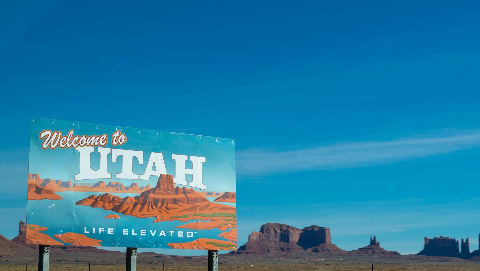 Welcome To Utah Signage