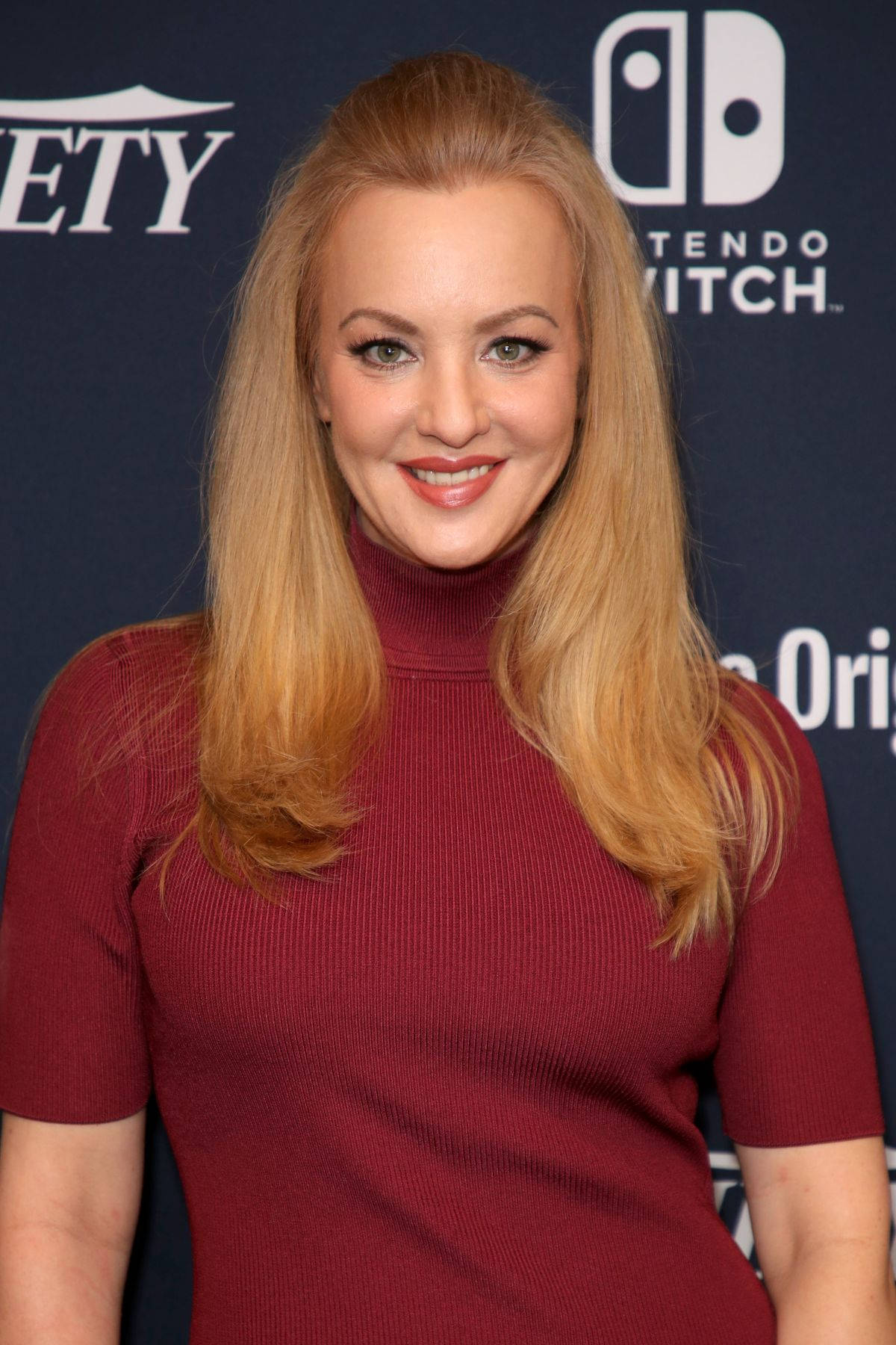 Wendi Mclendon Covey Variety Studio Sdcc 2018 Background