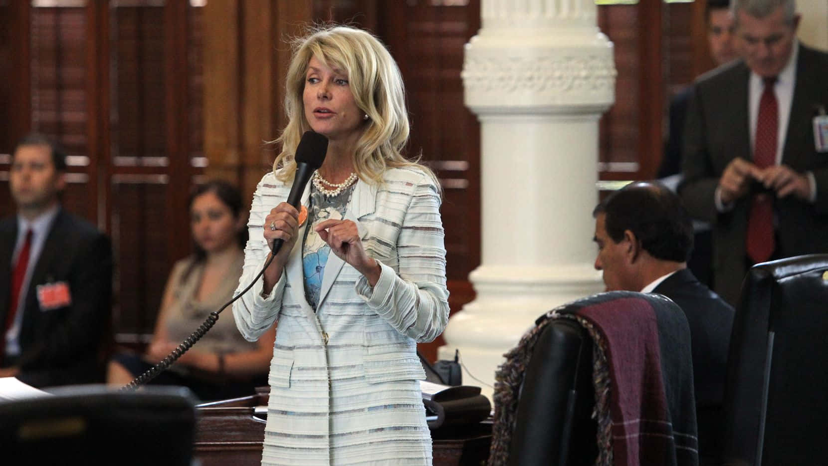 Wendy Davis Attempts To Block Abortion Bill Background