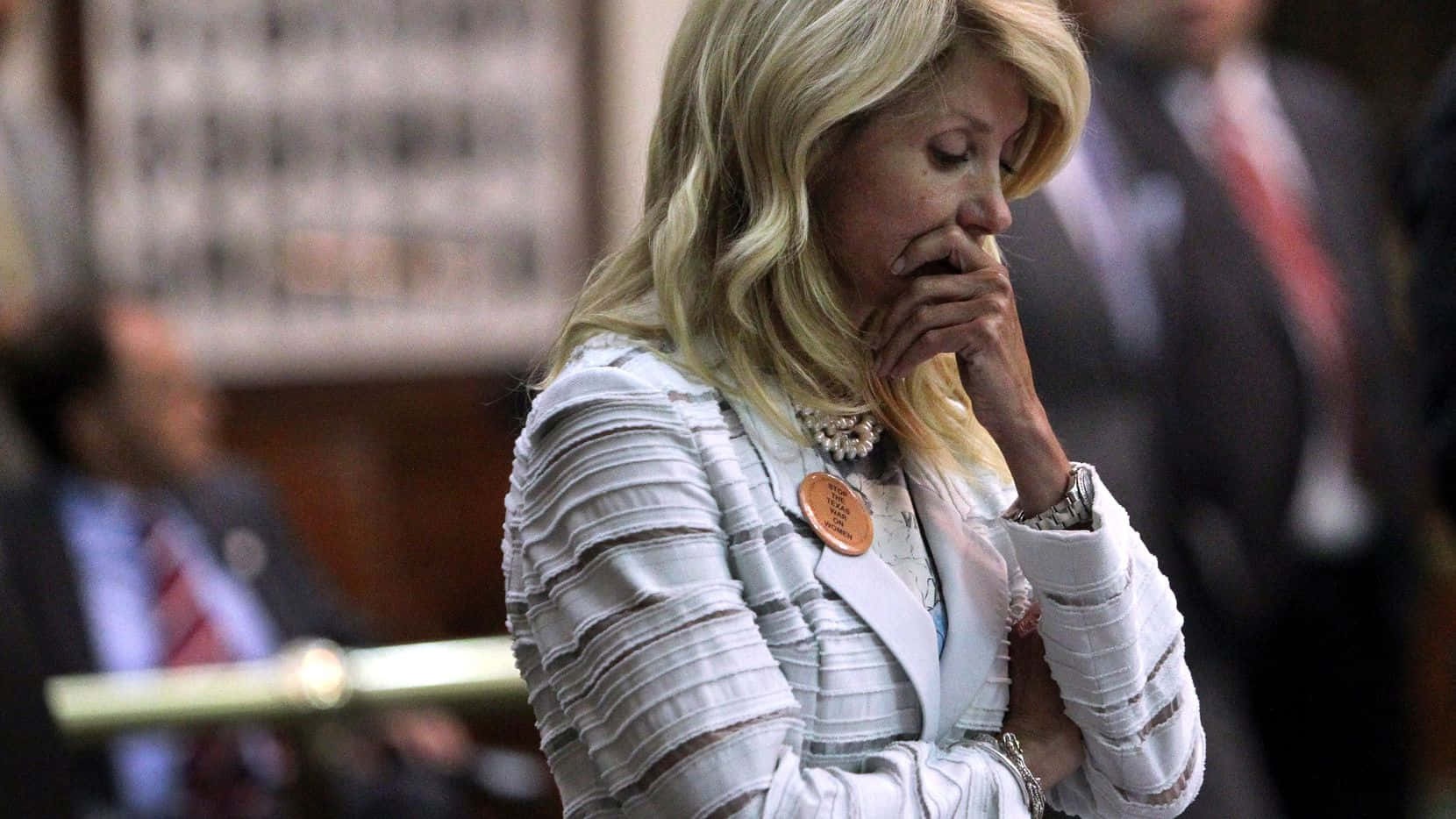 Wendy Davis In A Thoughtful Moment Background