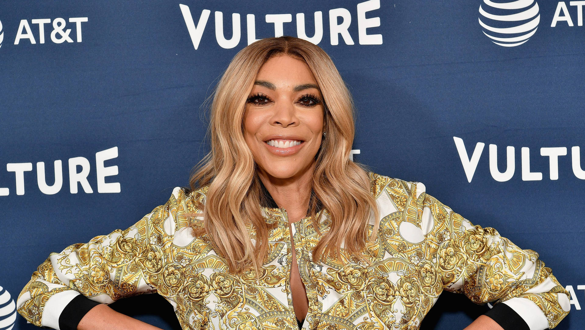 Wendy Williams Hands On Hips Background