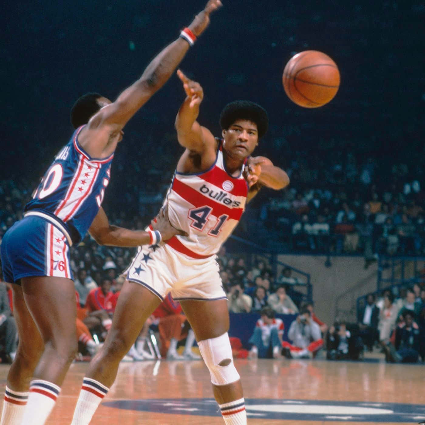Wes Unseld Intense Ball Game Background