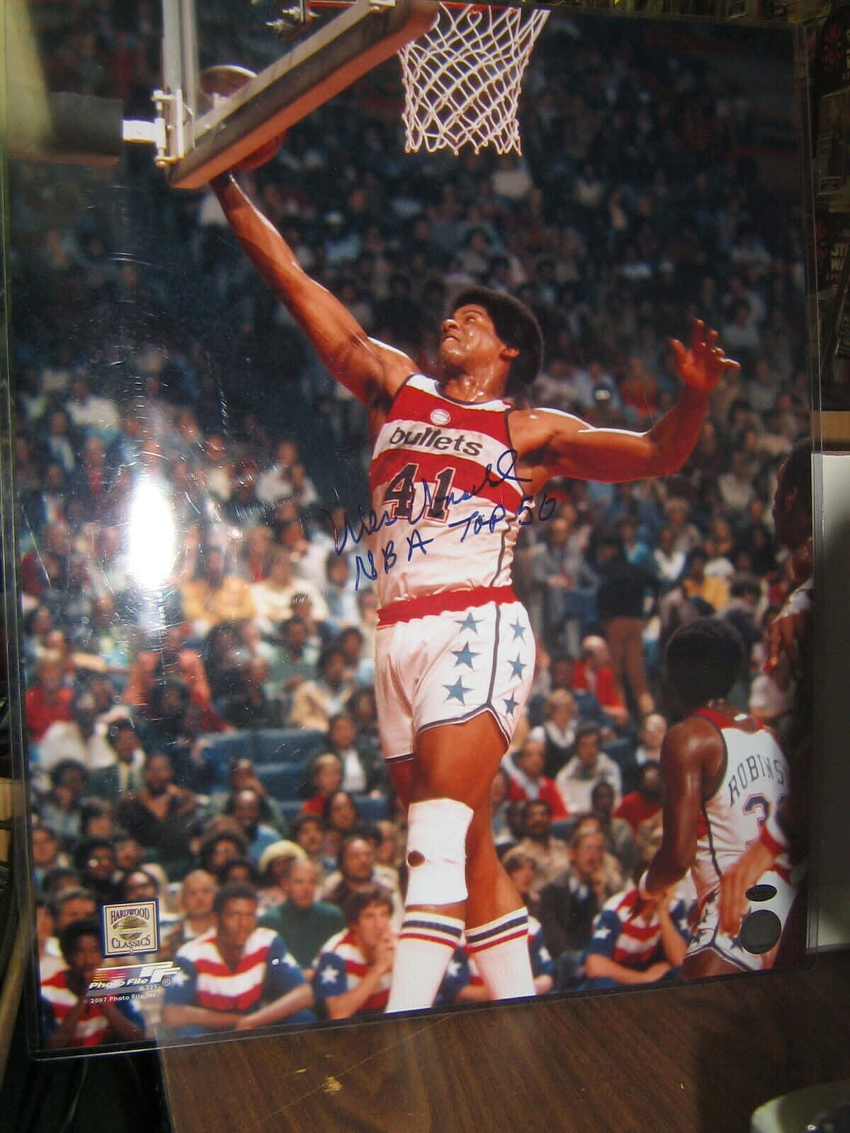 Wes Unseld Washington Bullets Autograph Background