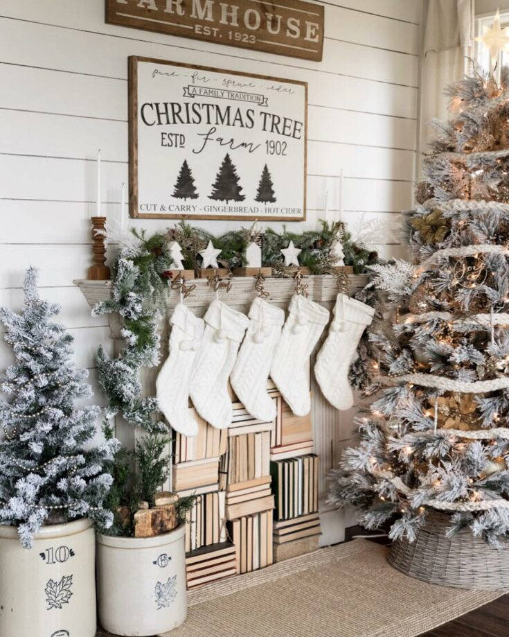White Cozy Christmas Aesthetic Background