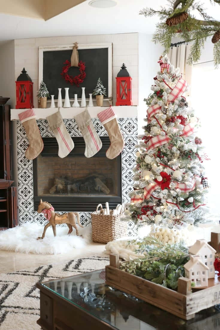 White Farmhouse Christmas Tree And Toy Horse