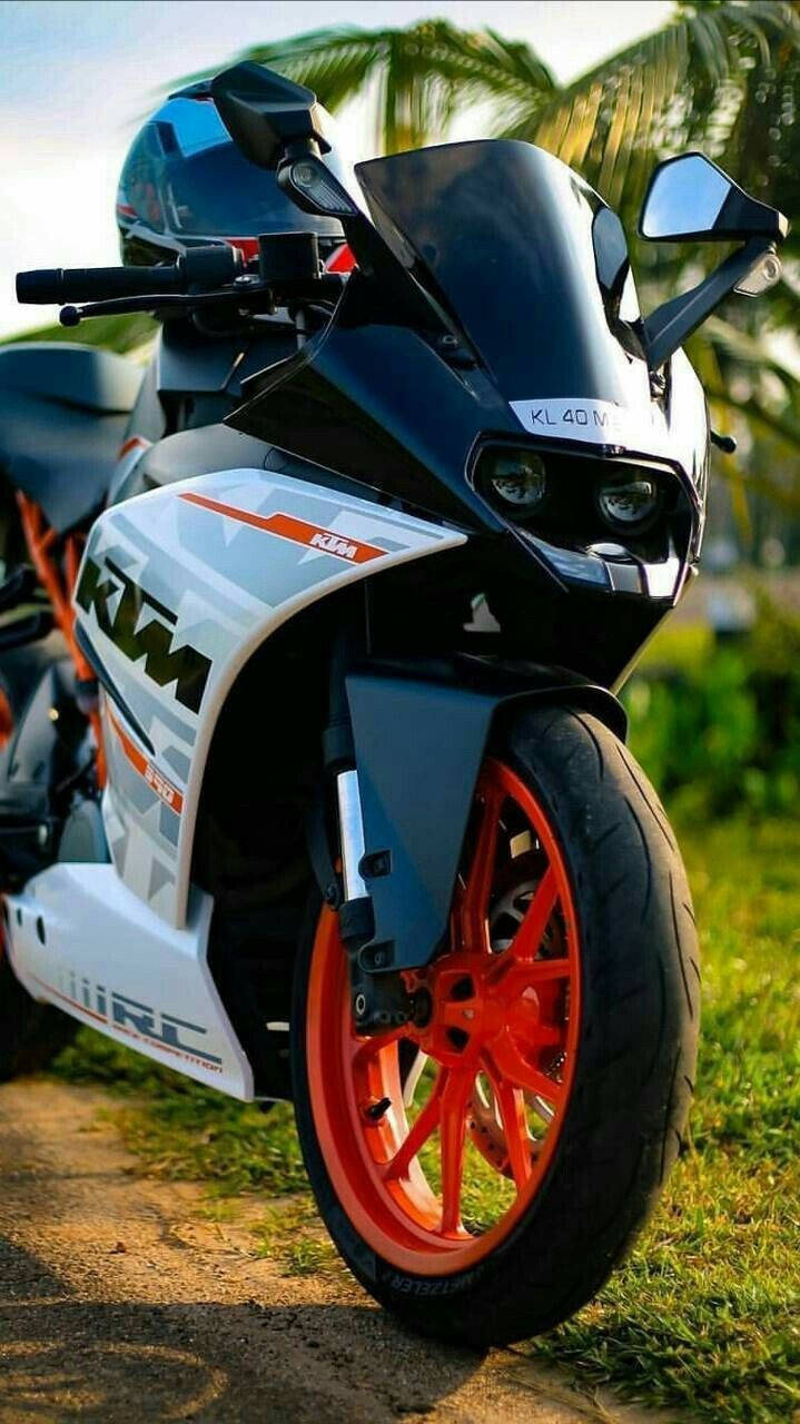 White Ktm Rc 200