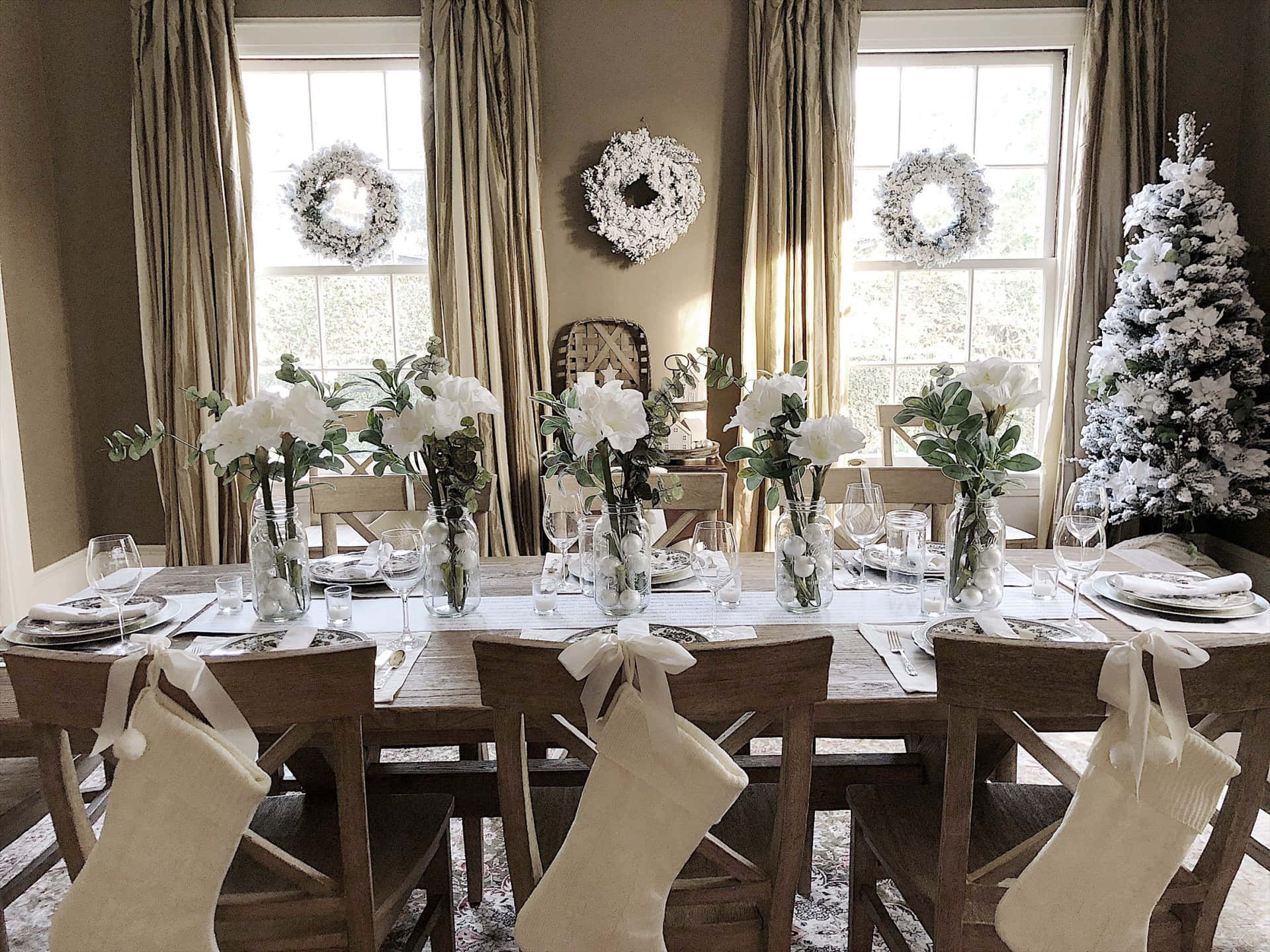 White Porcelain Farmhouse Christmas Banquet