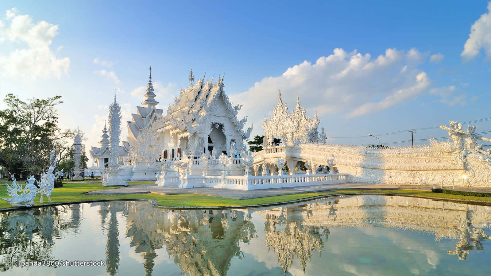 White Temple In Chiang Rai On A Beautiful Day Background